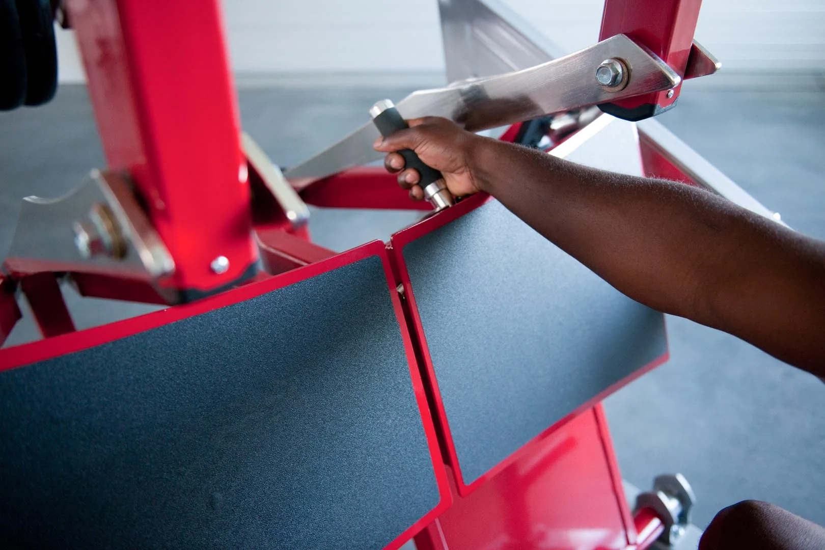 Rogers Athletic - Seated Squat Pro | Pendulum - Image 9